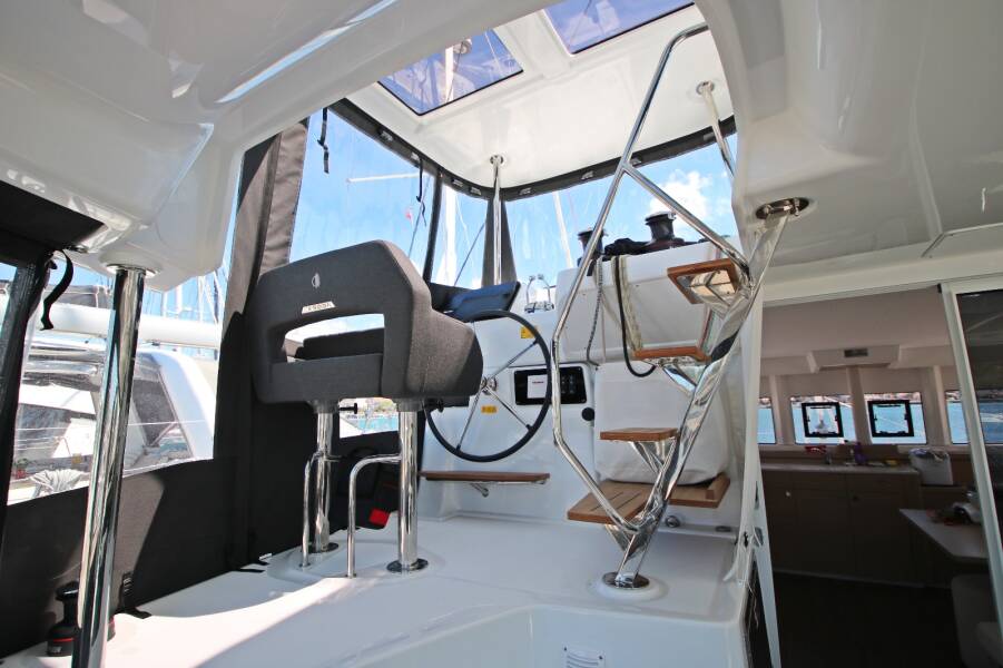 Lagoon 43  | Solution