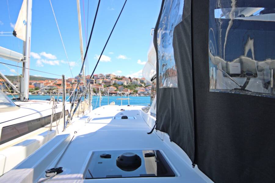 Lagoon 43  | Solution