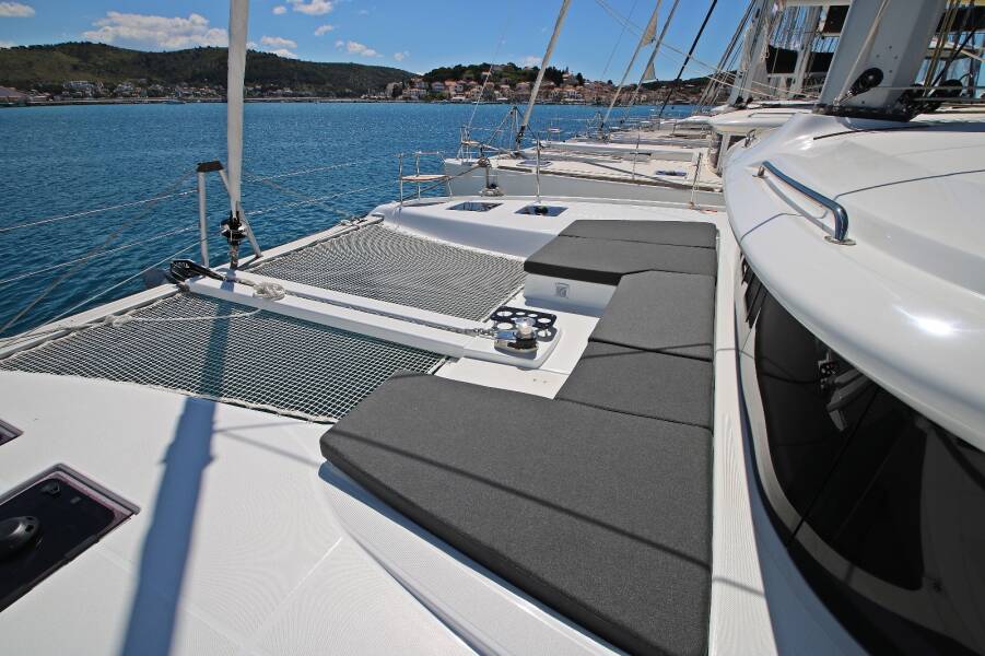 Lagoon 43  | Solution