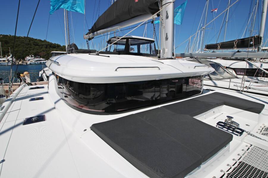 Lagoon 43  | Solution