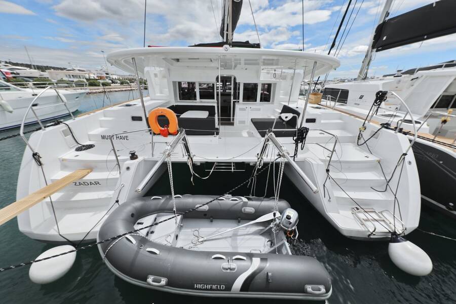 Lagoon 450 F  | Must Have
