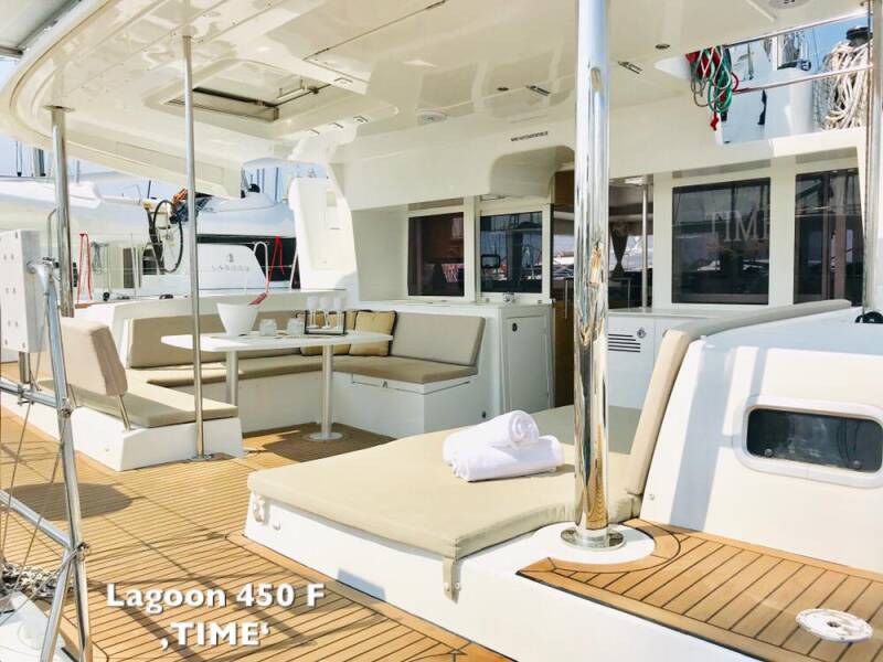 Lagoon 450  | Time