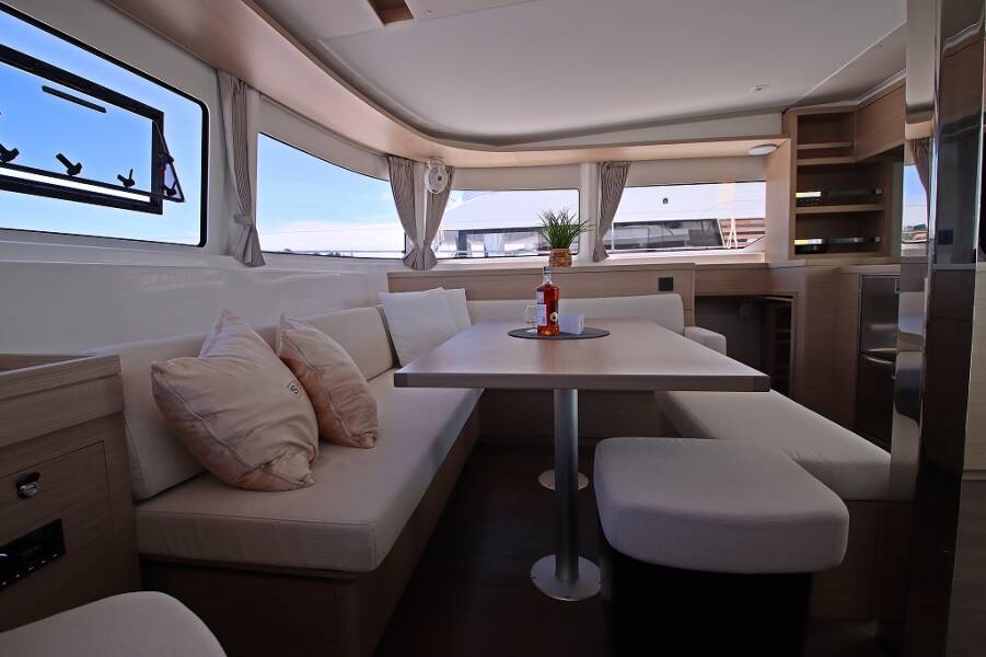 Lagoon 46 OW  | Chill Out