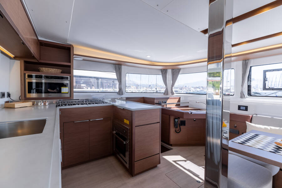 Lagoon 46  | Velvet Breeze