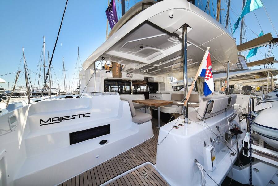 Lagoon 46  | Majestic