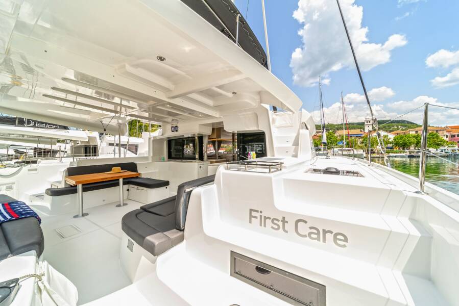 Lagoon 46 | First Care