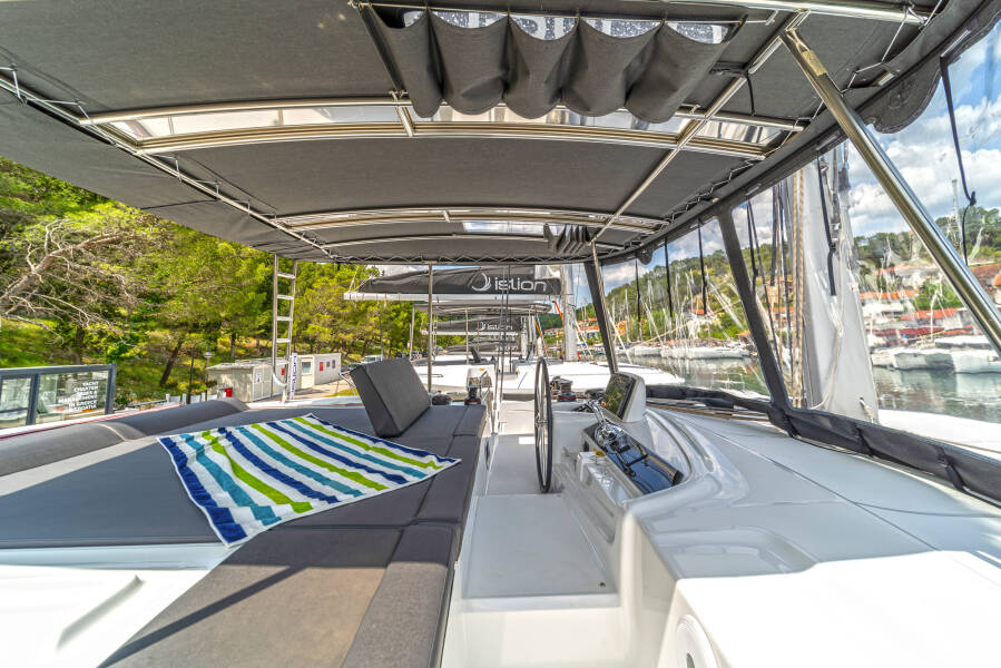 Lagoon 46 | First Care