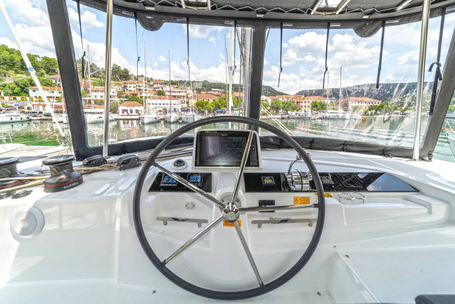 Lagoon 46 | First Care