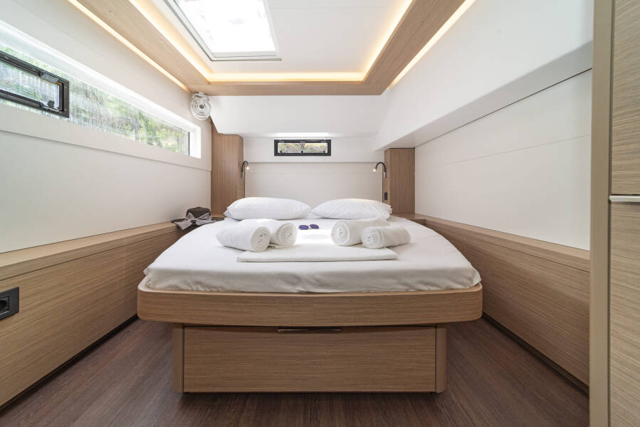 Lagoon 46 | First Care