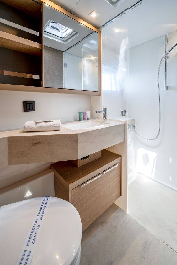 Lagoon 46  | Adrion