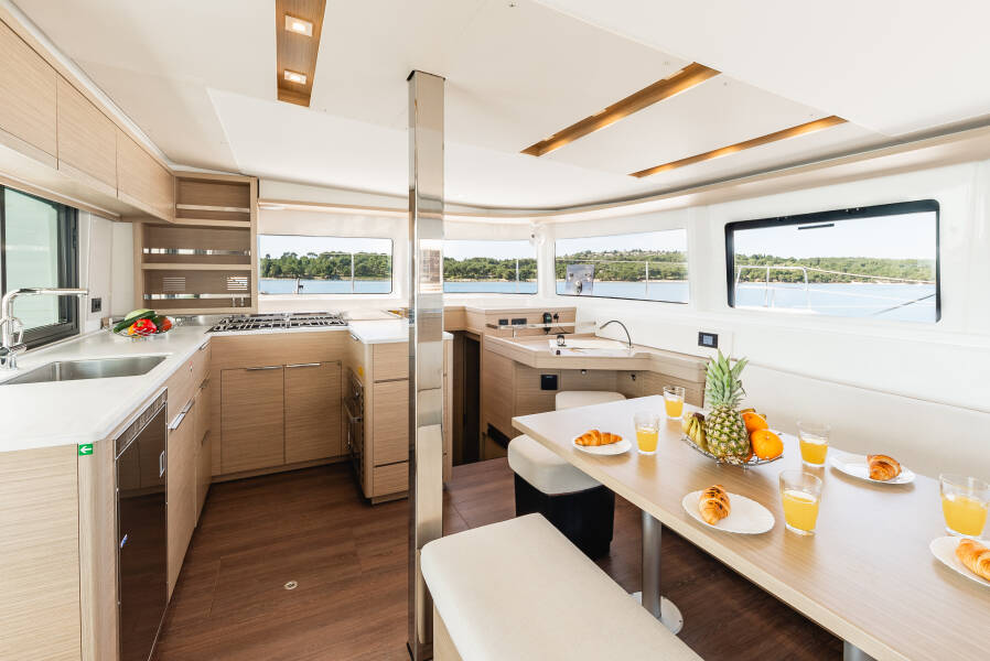 Lagoon 46  | Poseidon
