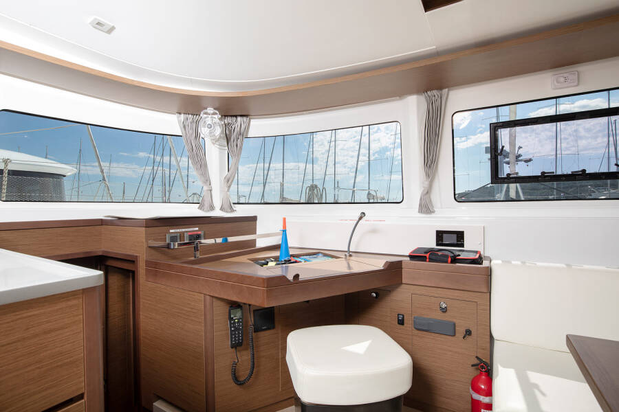 Lagoon 46  | Long Island