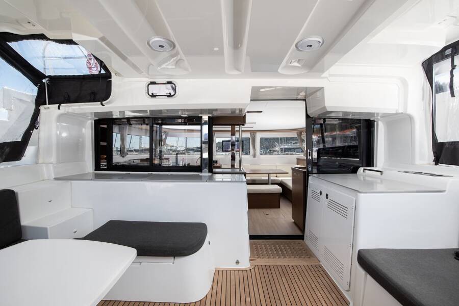 Lagoon 46  | Long Island