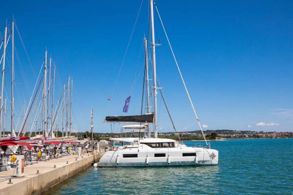 Lagoon 46