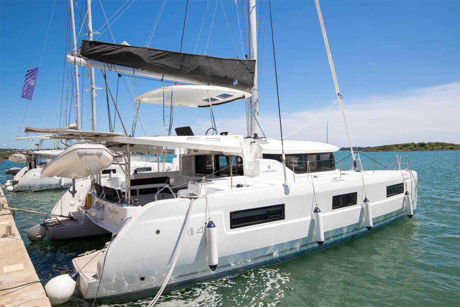Lagoon 46  | Manta Maris