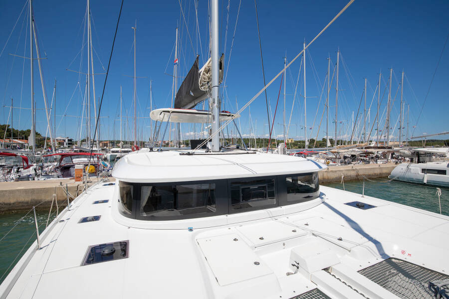 Lagoon 46  | Manta Maris