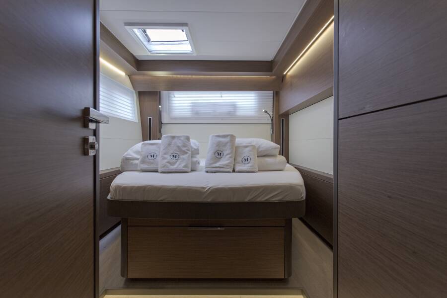 Lagoon 50 | Sunshine