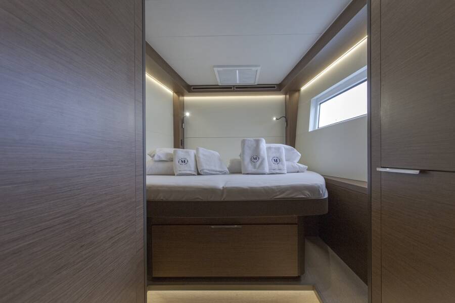 Lagoon 50 | Sunshine