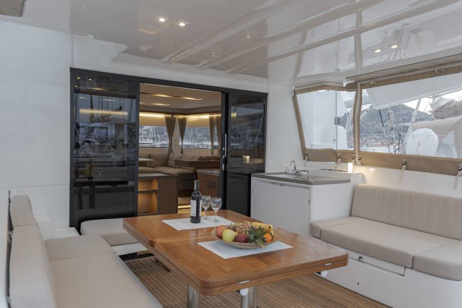 Lagoon 50 | Sunshine