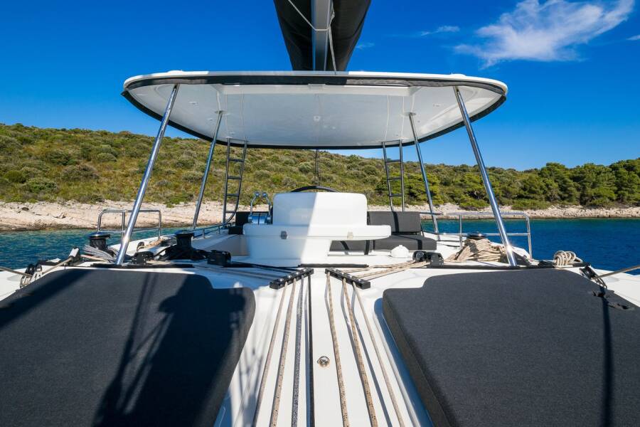 Lagoon 51 OW  | Catwalk