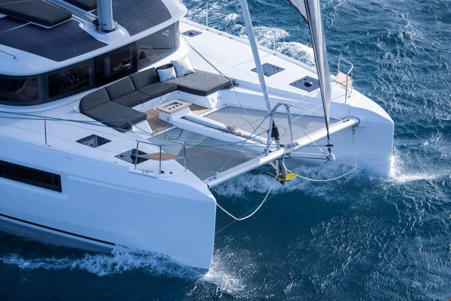 Lagoon 51  | Nevera