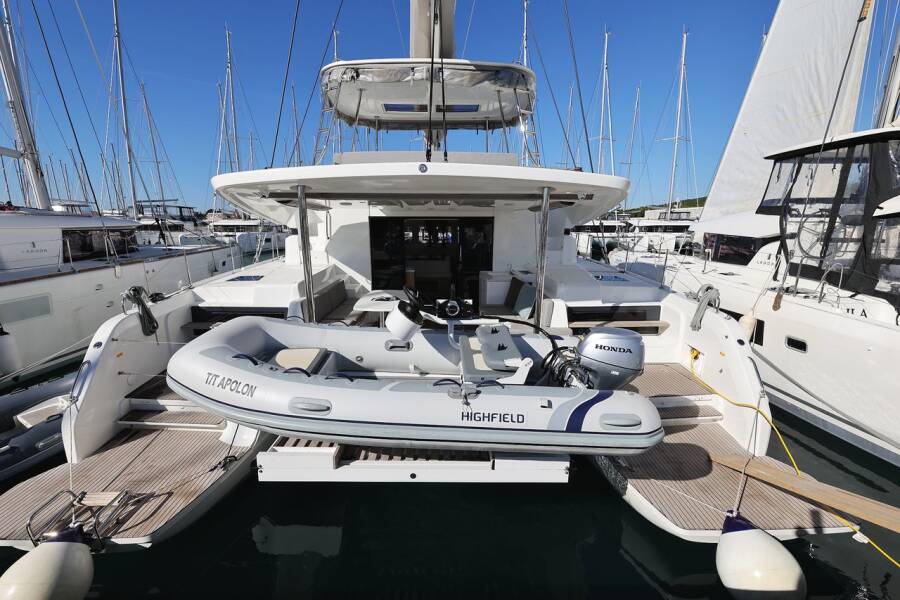 Lagoon 51  | Apolon