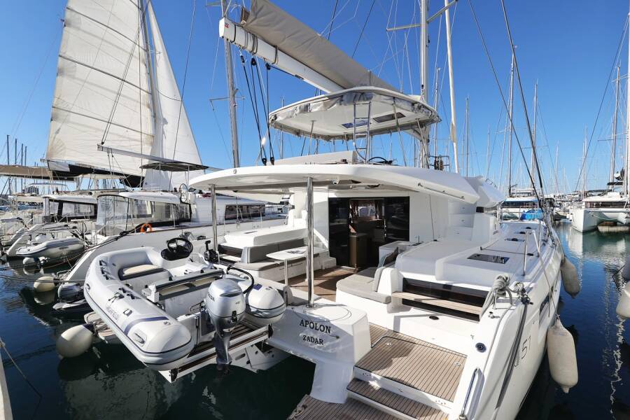 Lagoon 51  | Apolon