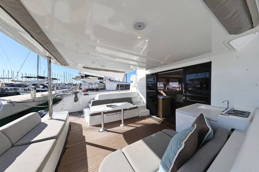 Lagoon 51  | Apolon