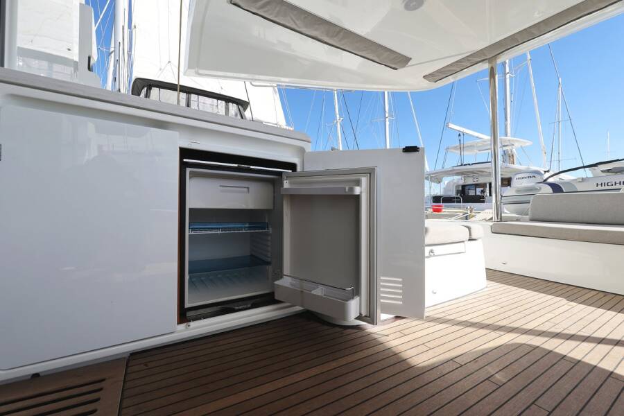 Lagoon 51  | Apolon