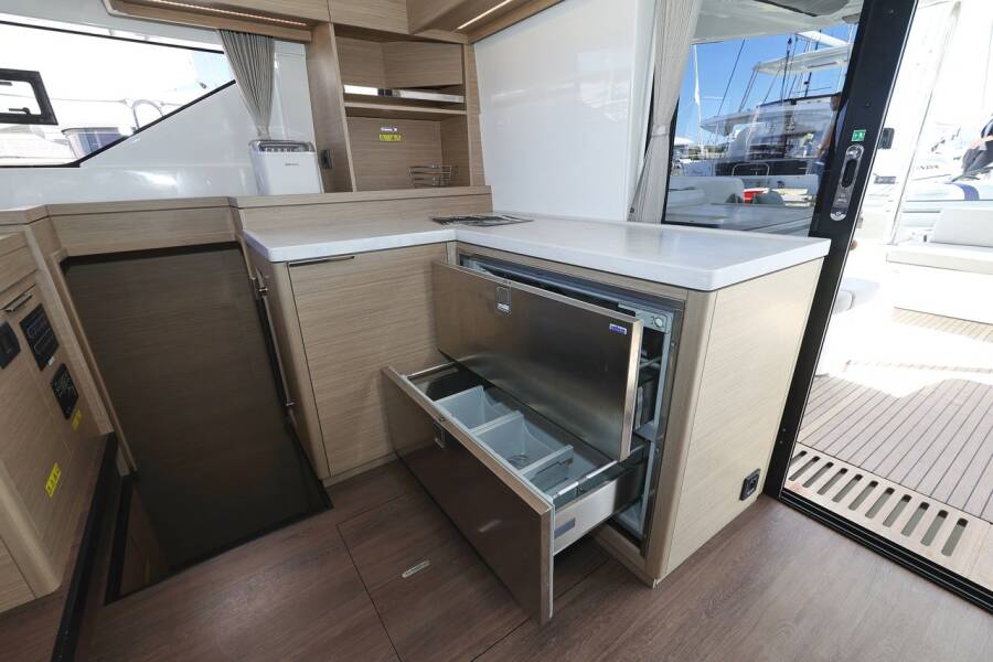 Lagoon 51  | Apolon