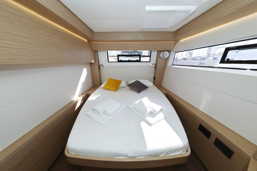 Lagoon 51  | Apolon
