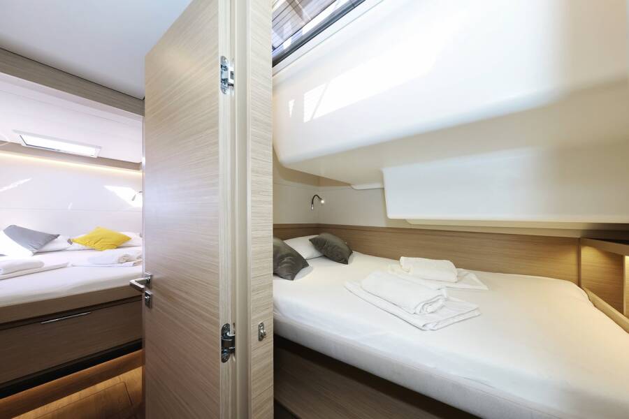 Lagoon 51  | Apolon