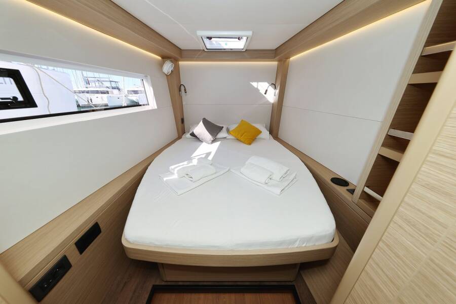 Lagoon 51  | Apolon