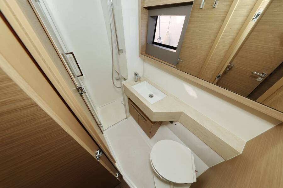 Lagoon 51  | Apolon