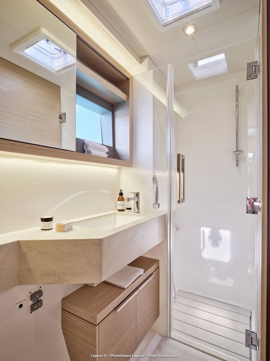 Lagoon 51  | Queen Alexandra (crewed)