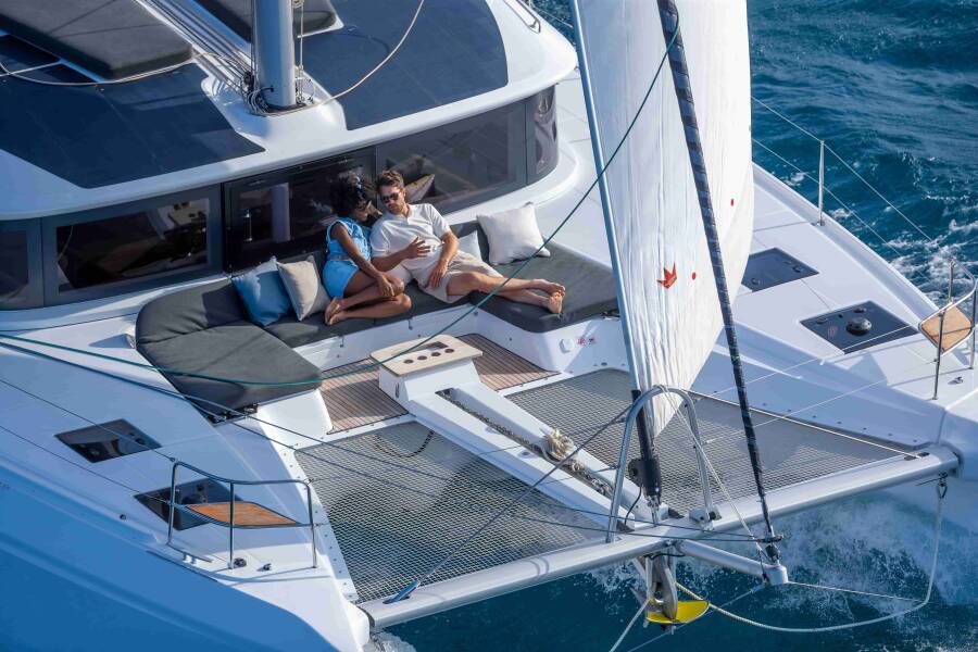 Lagoon 51  | Moonshadow