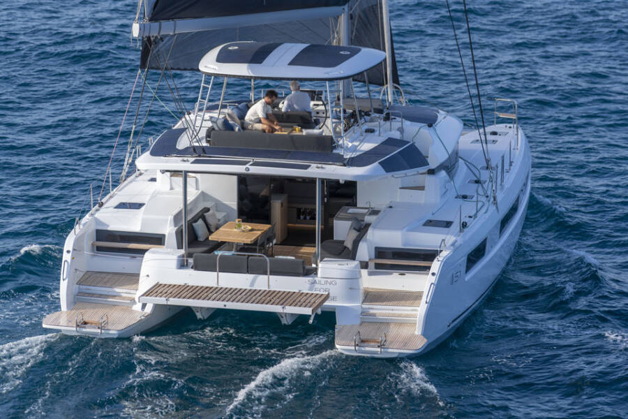 Lagoon 51  | Moonshadow