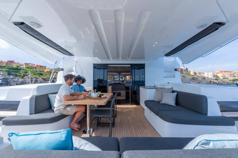 Lagoon 51  | Moonshadow