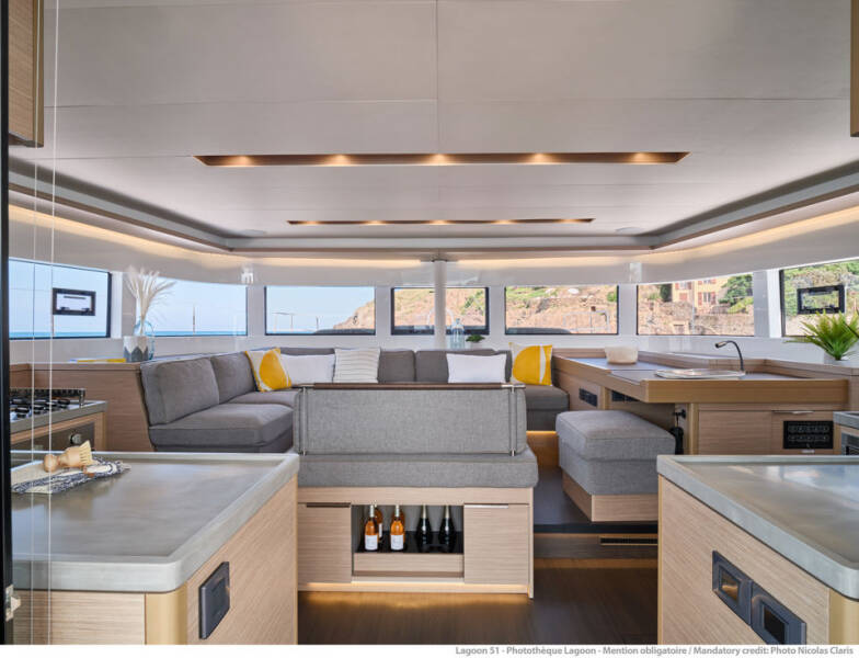 Lagoon 51  | Moonshadow