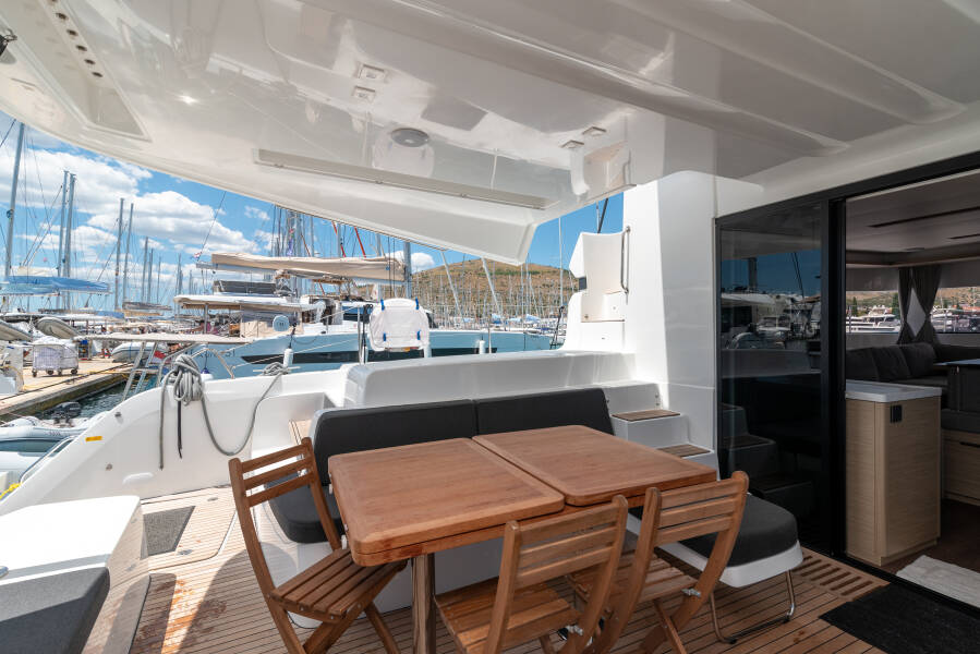 Lagoon 51 | All For Love