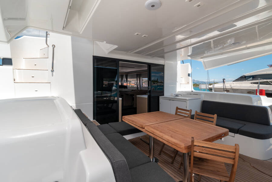 Lagoon 51 | All For Love