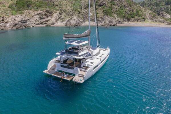Lagoon 51 | Moonshadow