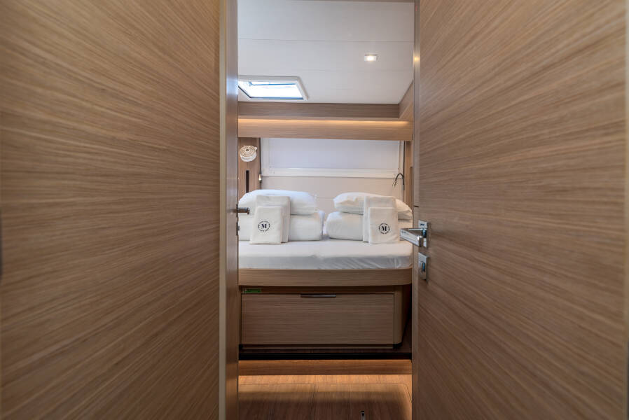 Lagoon 51 | Moonshadow