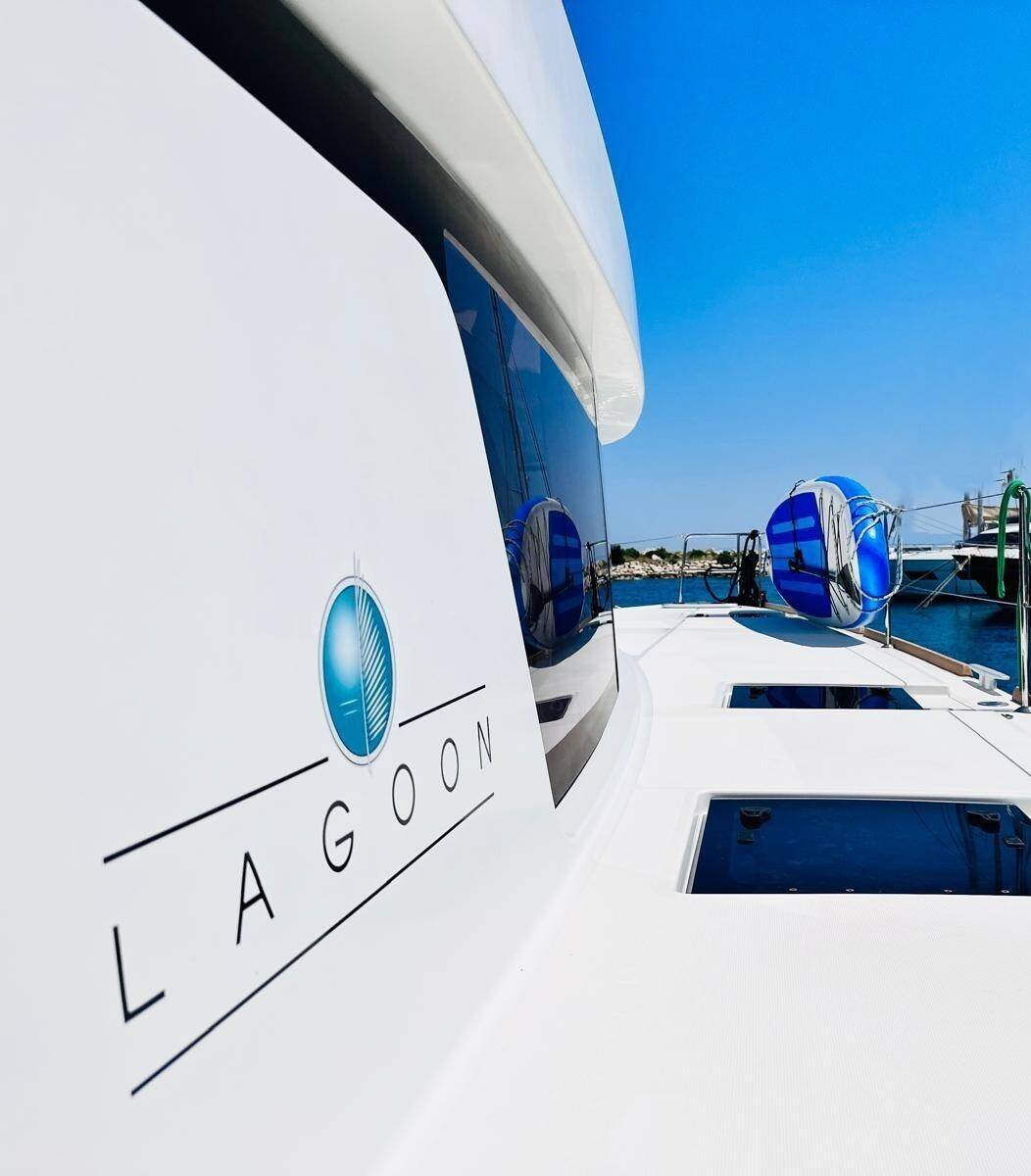 Lagoon 52 F | Madonna of Adriatic