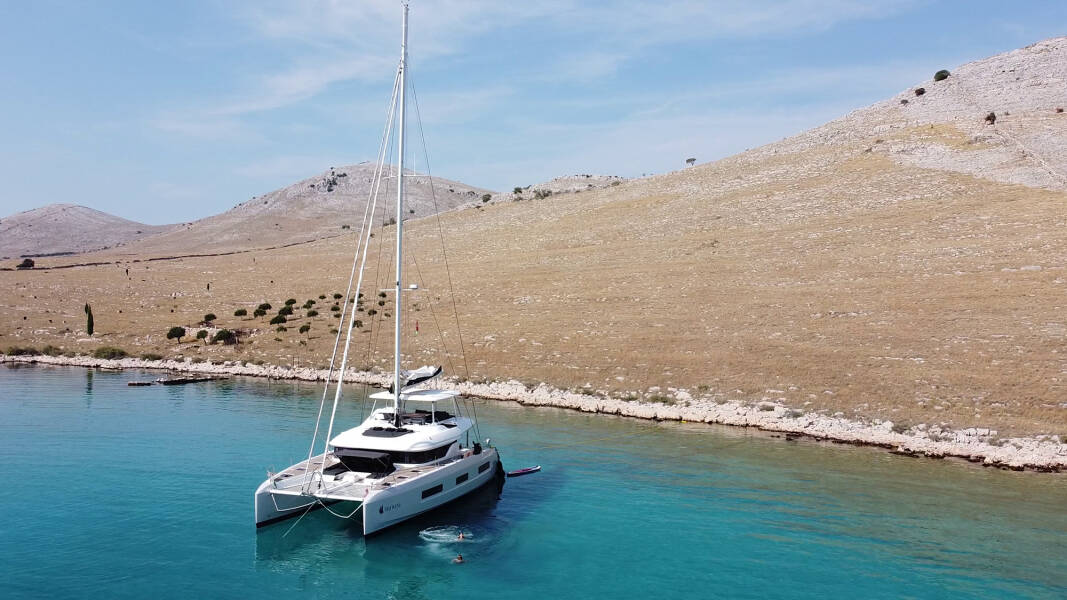 Lagoon 55 | Tri Wing