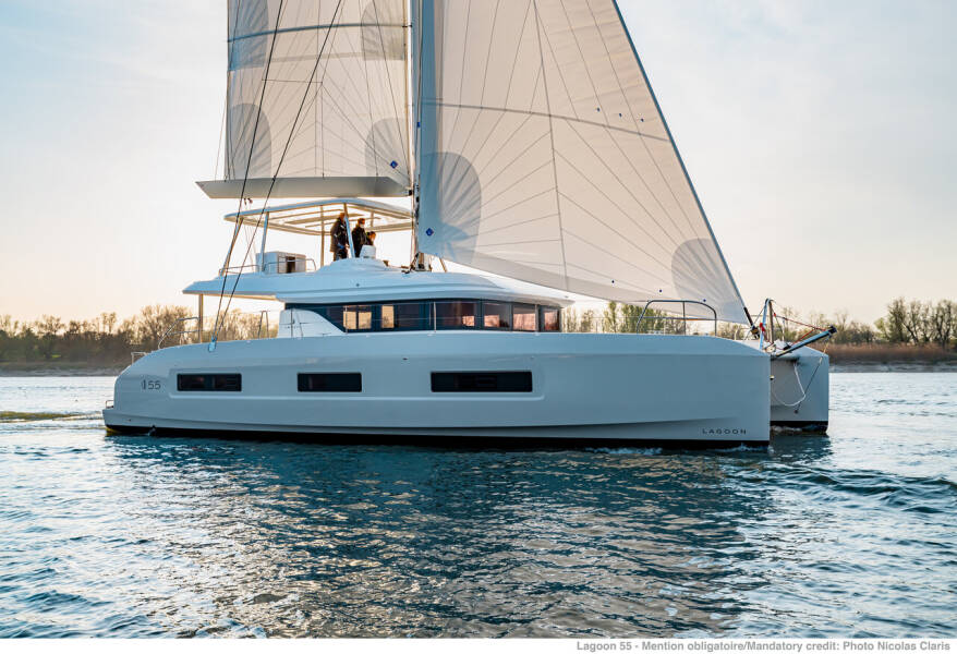 Lagoon 55  | Lady M