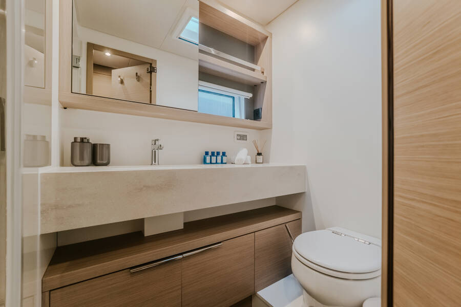 Lagoon 55 | Triwing Ossus