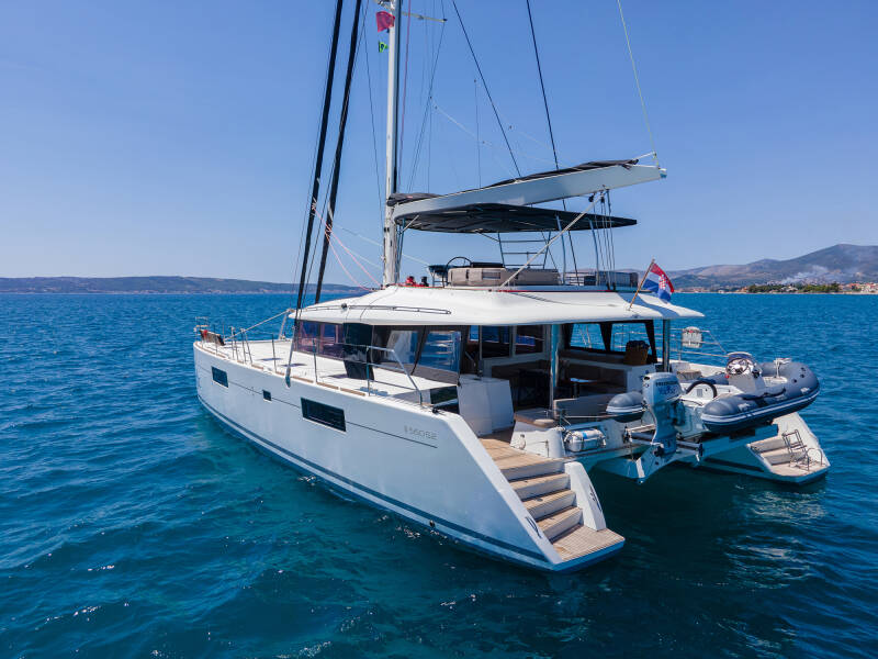 Lagoon 560  | Topaz