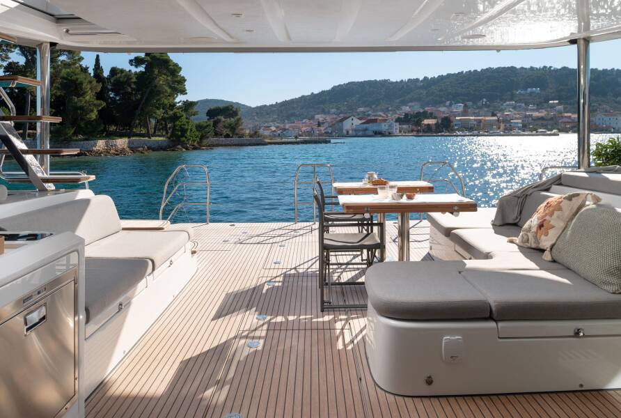 Lagoon 60  | Diamond Diva