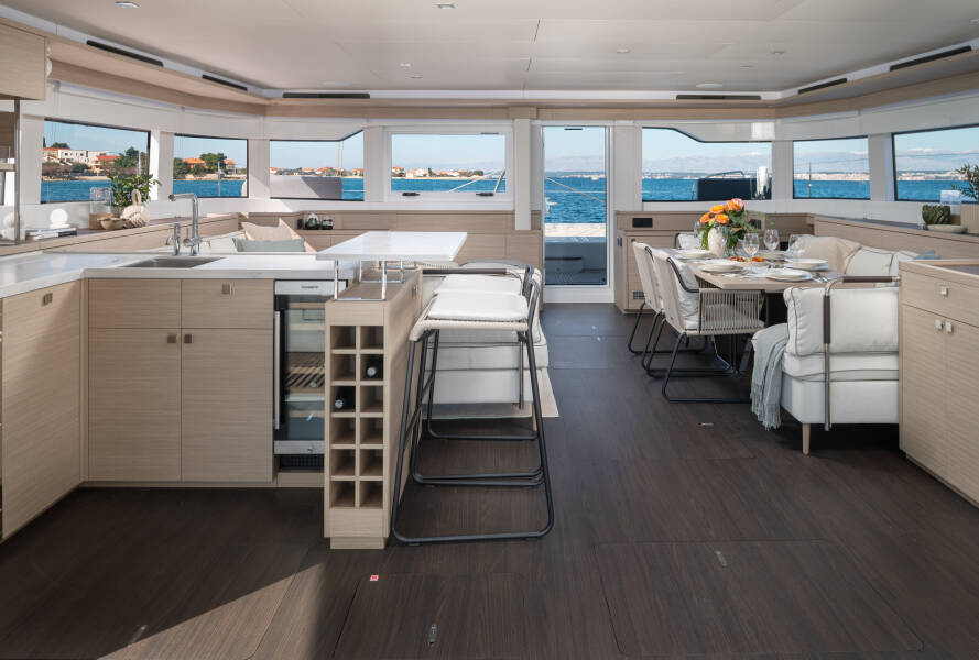 Lagoon 60  | Diamond Diva